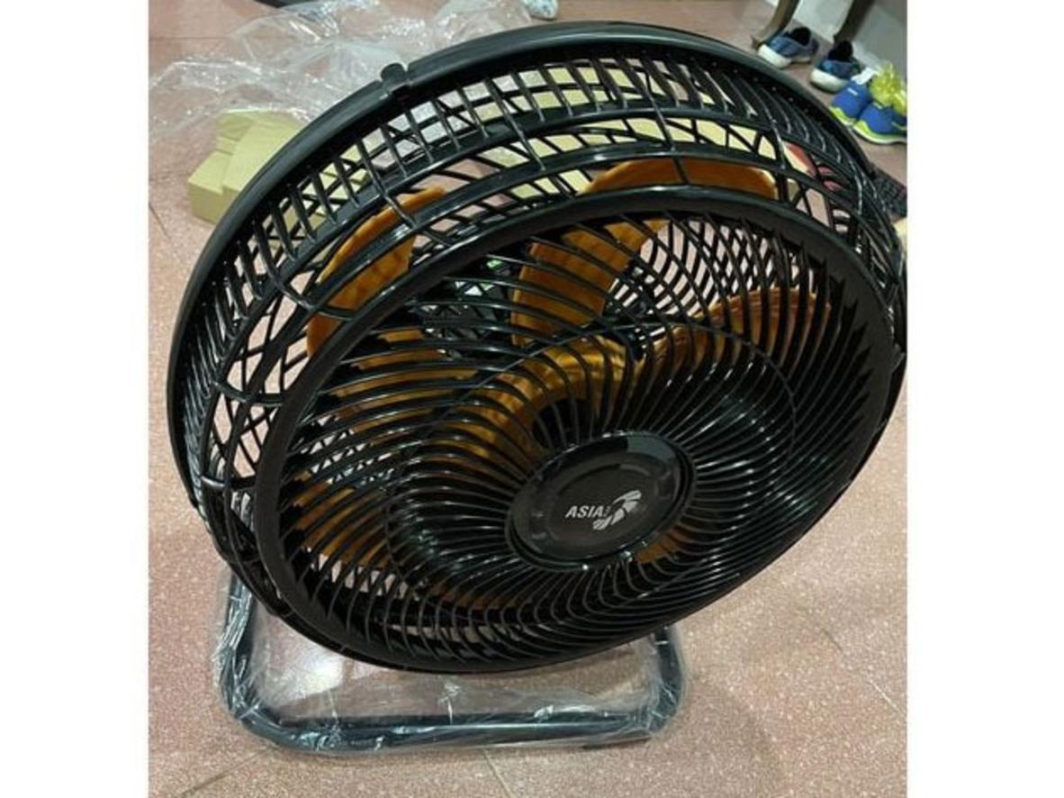 90W, 6 cánh và sải cánh 40cm giúp quạt sàn Asia Turbo Plus tạo gió mạnh, làm mát nhanh.
