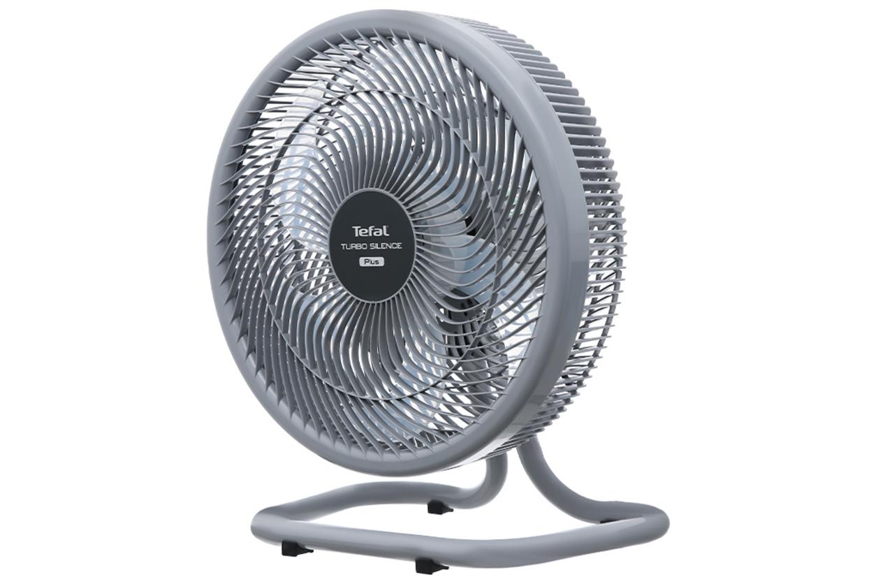Cấu hình 6 cánh 40 cm giúp quạt đẩy gió rộng và ổn định.