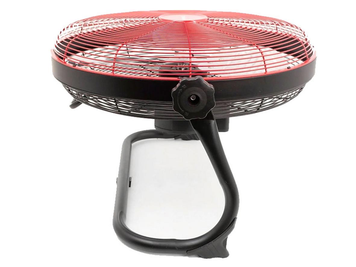 Sải cánh 45cm và 3 cánh nhôm giúp TS9571 tạo luồng gió rộng, mát nhanh.