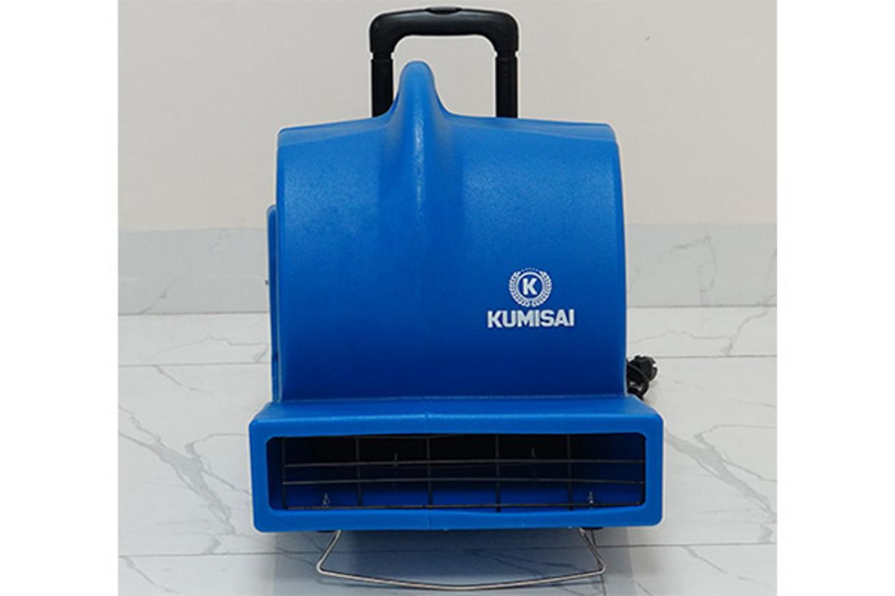 Cấu hình 1200W và 3 tốc độ gió giúp Kumisai KMS 900 sấy khô nhanh, dễ điều chỉnh.