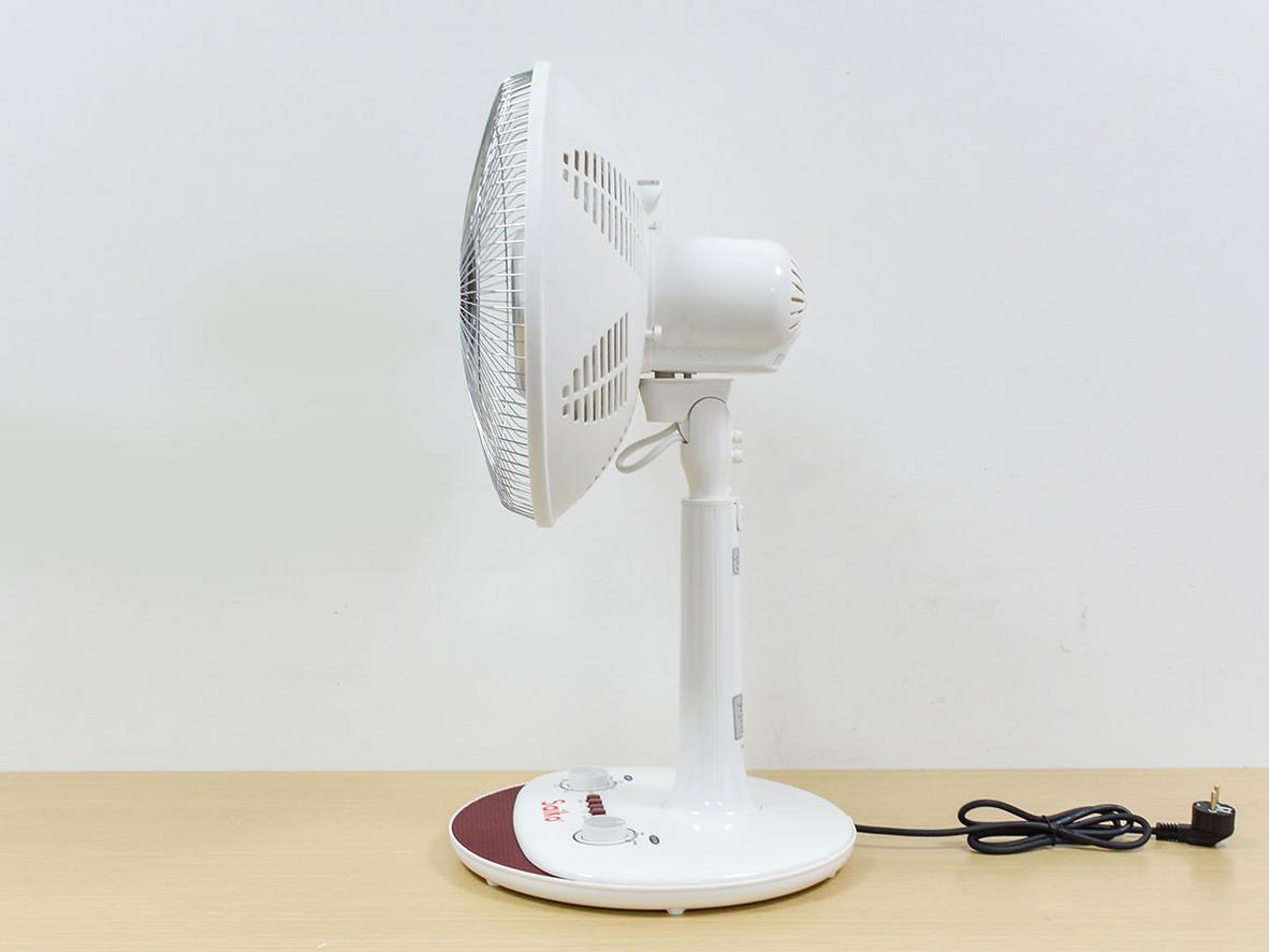 Thiết kế gọn nhẹ giúp sắp đặt linh hoạt trong nhiều không gian.