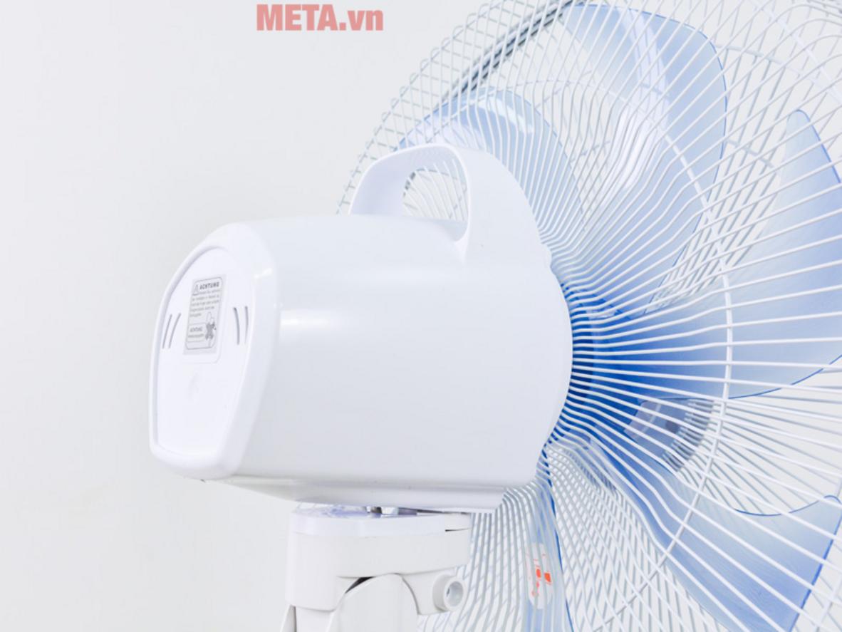 Remote và hẹn giờ 24 tiếng giúp dùng quạt tiện lợi hơn.