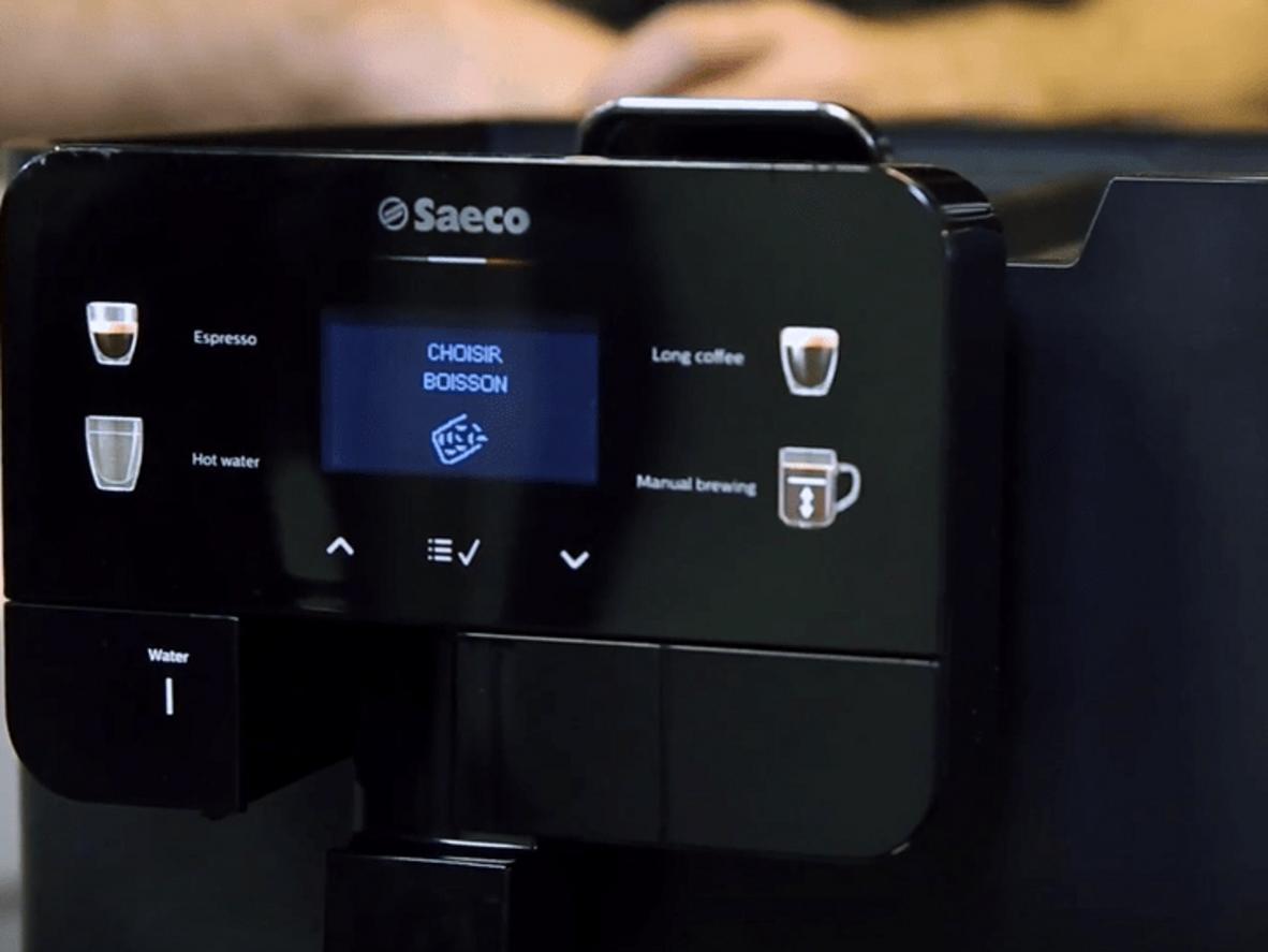 Saeco Area Focus pha Espresso và Lungo nhanh, ổn định cho môi trường phục vụ liên tục