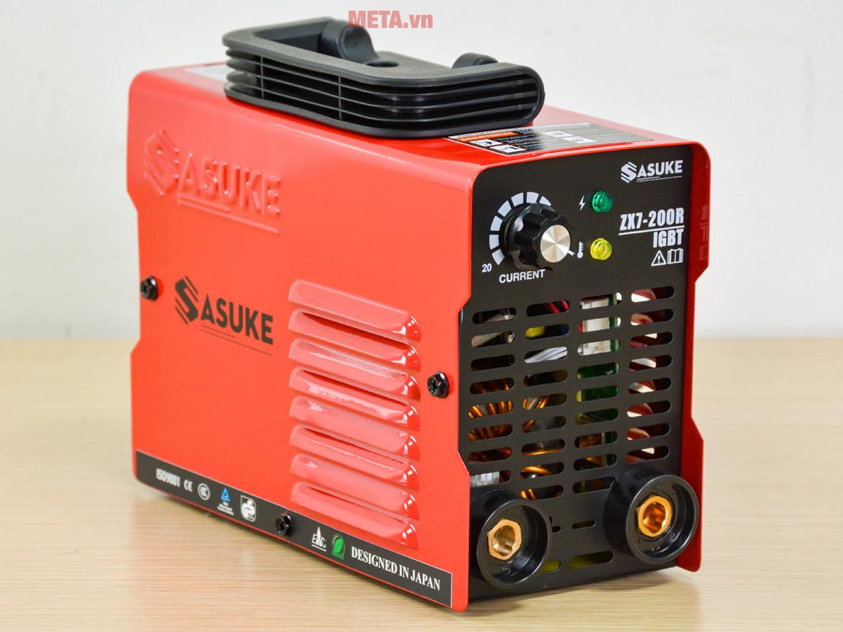 Máy dùng điện 220V nên thuận tiện cho nhu cầu hàn dân dụng.