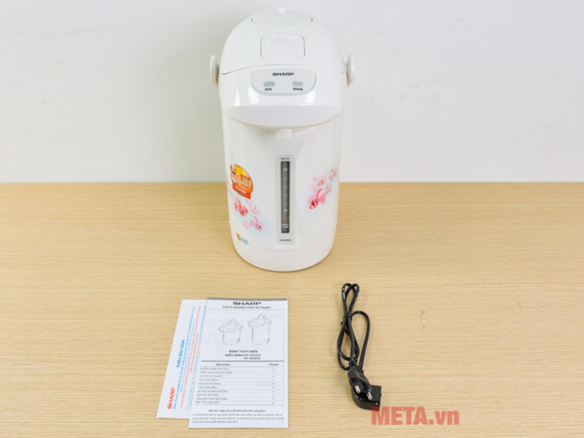 Công suất 670W hỗ trợ đun nước nhanh cho nhu cầu dùng hằng ngày.