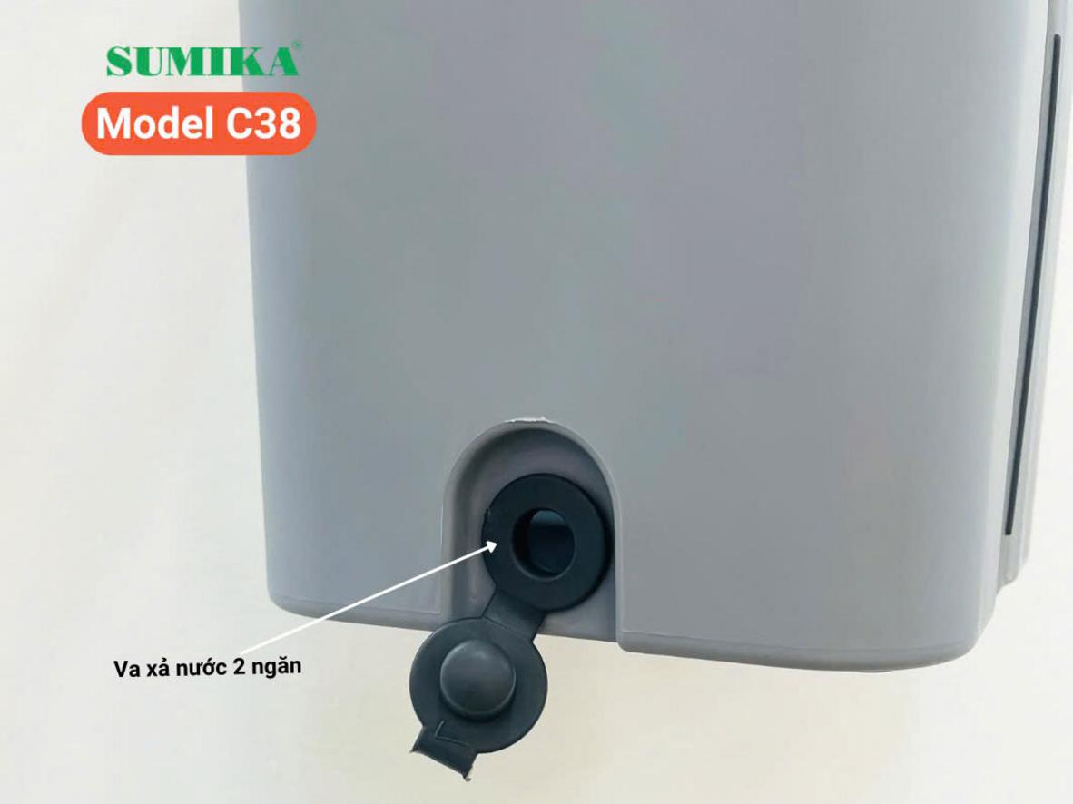Cơ chế 2 ngăn giúp giặt sạch và vắt khô bông lau nhanh chóng.