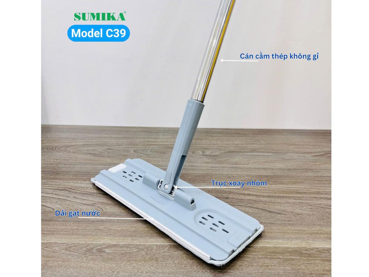 Thùng nhựa dẻo giúp bộ lau nhà gọn nhẹ, dễ di chuyển và dễ vệ sinh.