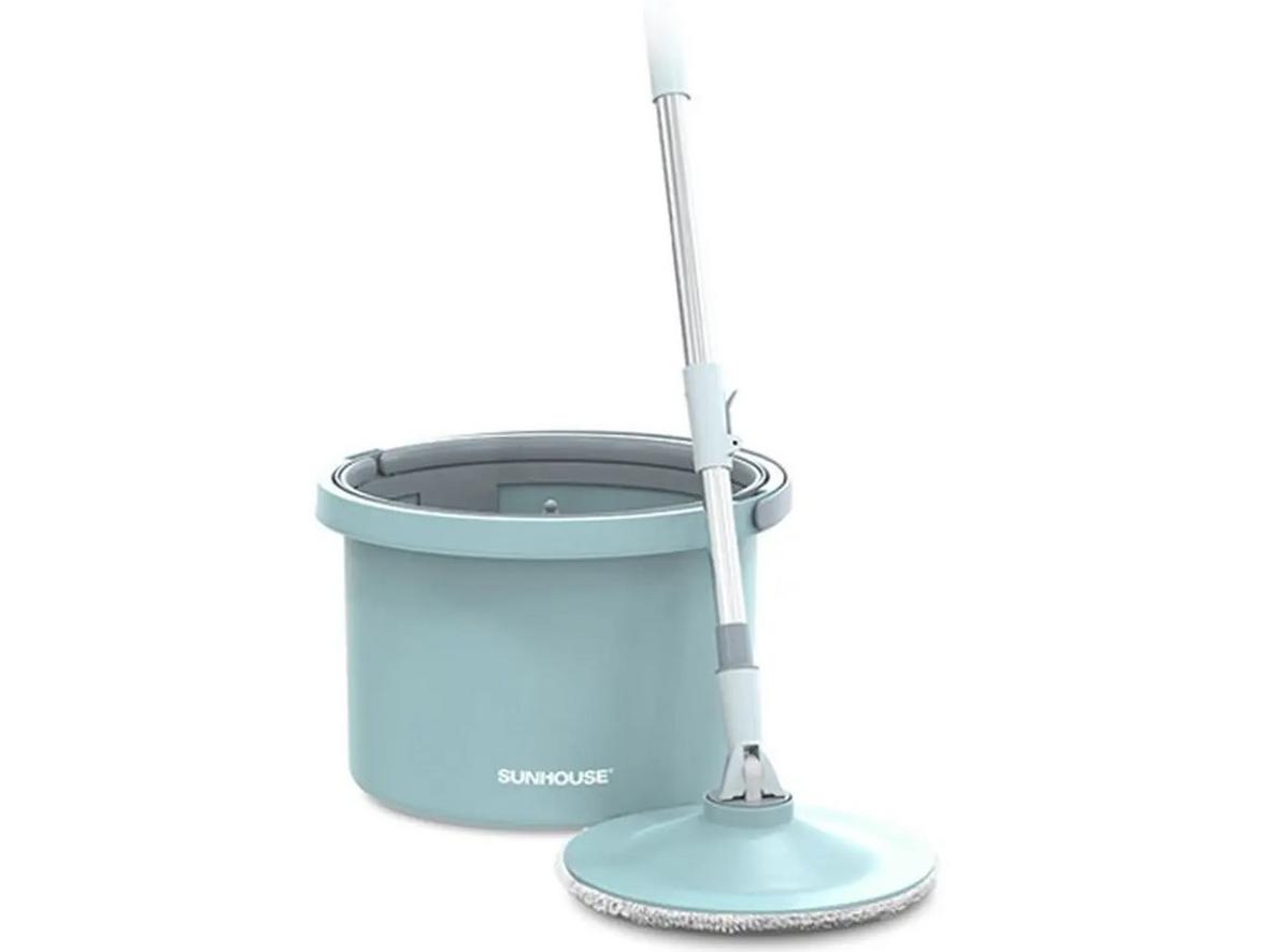 Cơ chế tách nước sạch/nước bẩn và xoay 360 độ giúp bông lau sạch hơn, vắt khô nhanh hơn.