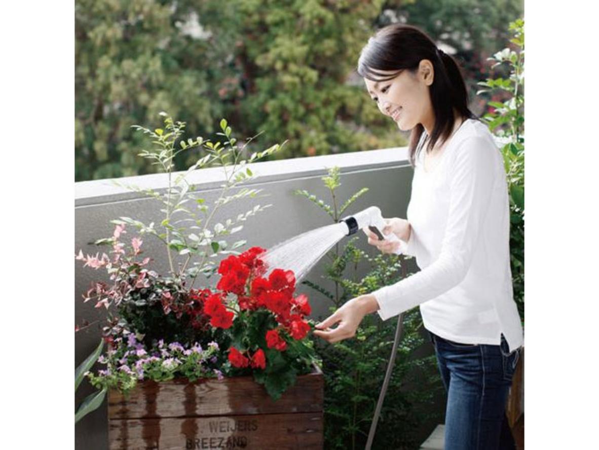 Dây 10m và lòng ống 7.5mm phù hợp cho nhu cầu tưới hằng ngày trong không gian nhỏ.