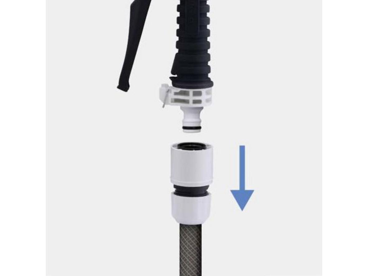 Dây 15m đủ linh hoạt cho nhu cầu tưới cây tại gia.