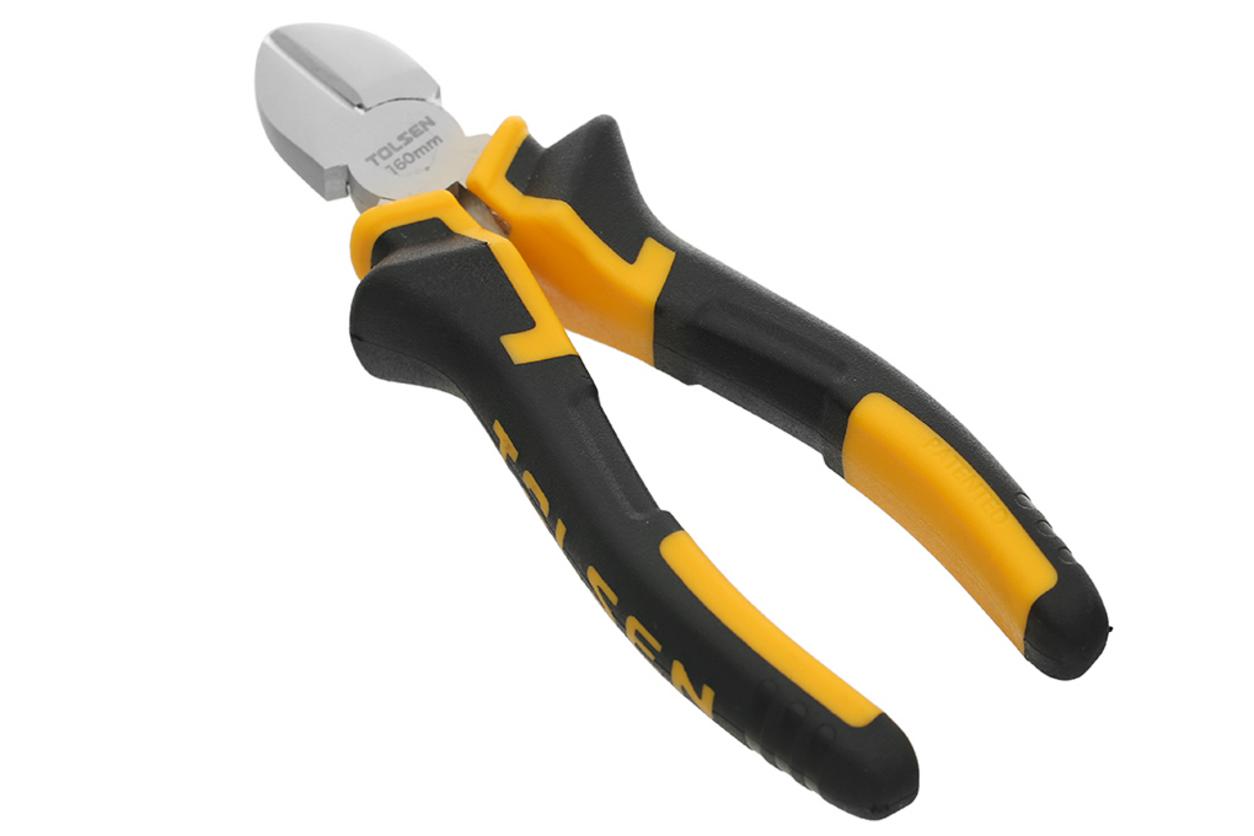 Tay cầm TPR giúp cầm chắc tay và giảm mỏi khi thao tác lâu.