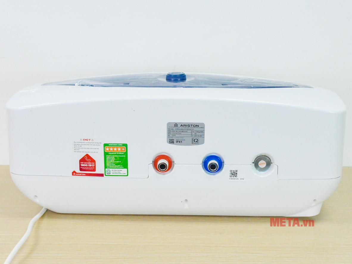Thiết kế lắp ngang tiết kiệm không gian phòng tắm nhỏ.