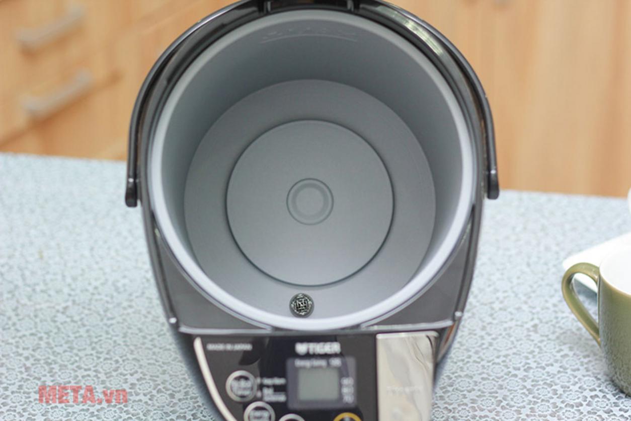 LCD rõ ràng, đế xoay 360 độ giúp thao tác thuận tiện hơn.
