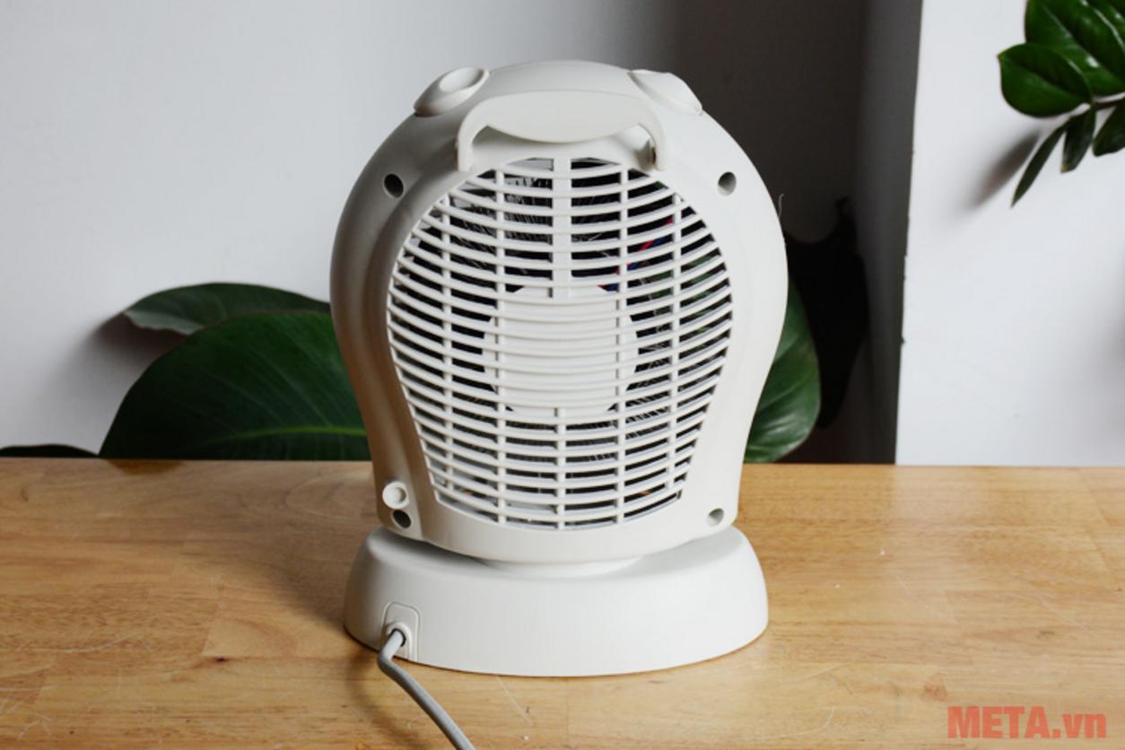 Góc xoay 90 độ giúp luồng khí của Tiross TS-944 lan tỏa đều hơn.
