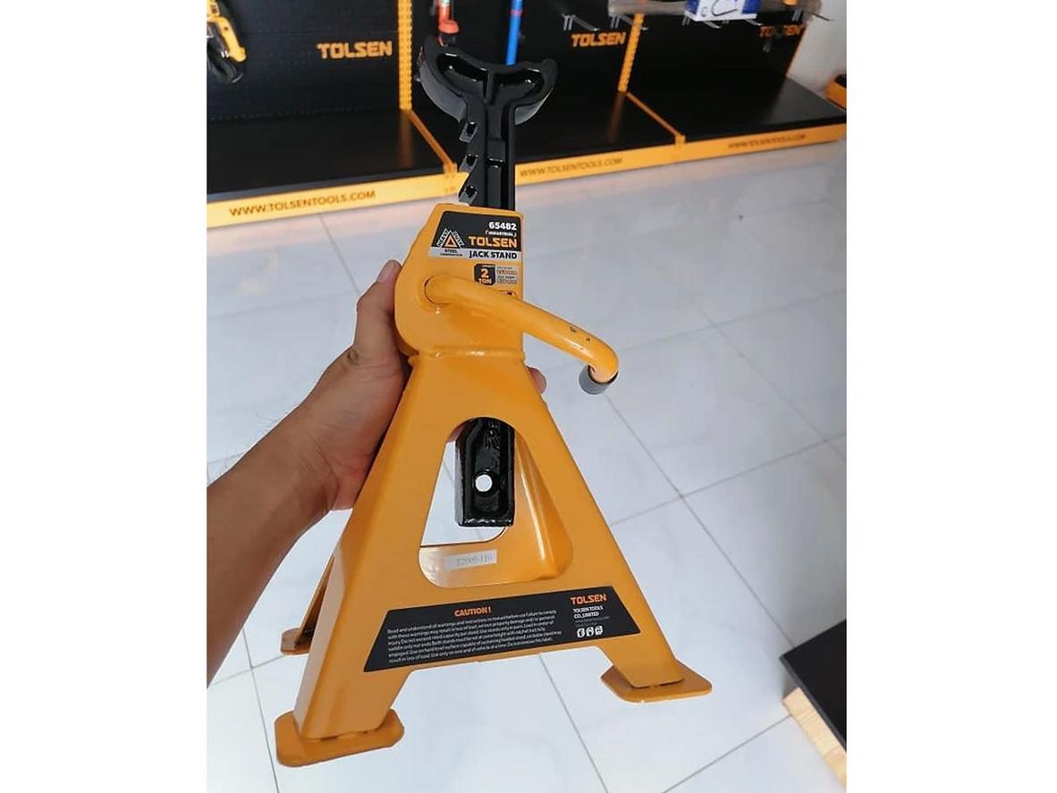 Cơ chế ratchet tự khóa và khung thép hợp kim của Tolsen 65484.
