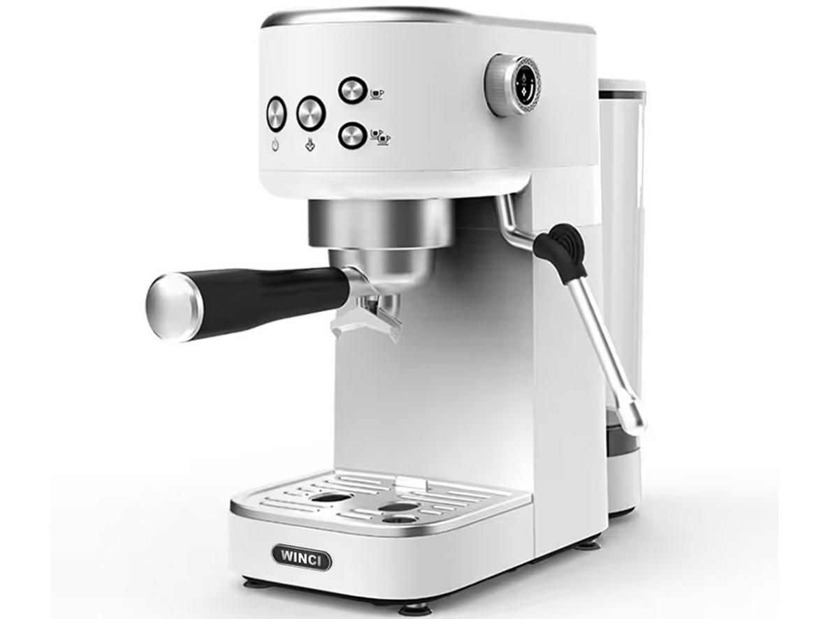 Bơm ULKA 20 Bar hỗ trợ chiết xuất espresso ổn định hơn, crema đẹp hơn.