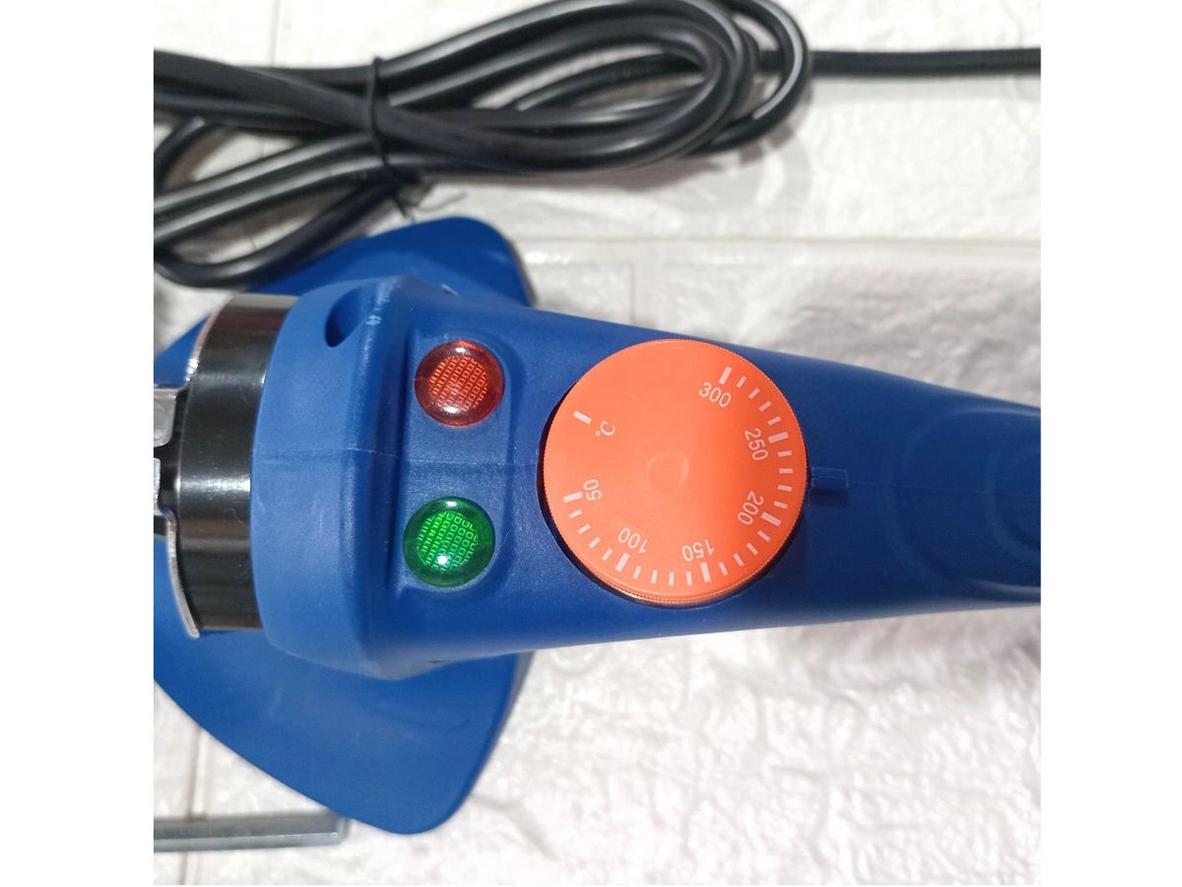 Dải nhiệt 0-300°C giúp máy linh hoạt theo từng nhu cầu hàn.
