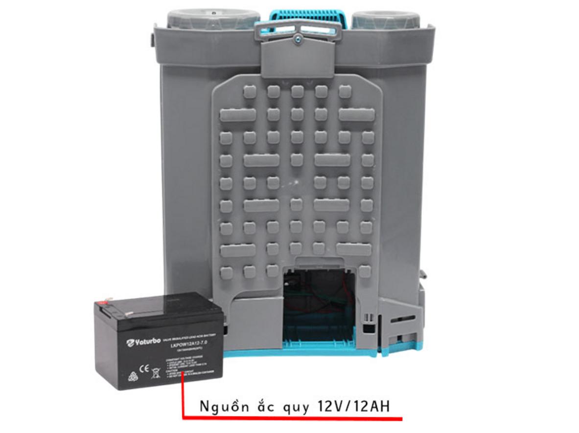 Đảo thuốc tự động giúp dung dịch luôn đồng đều khi phun.