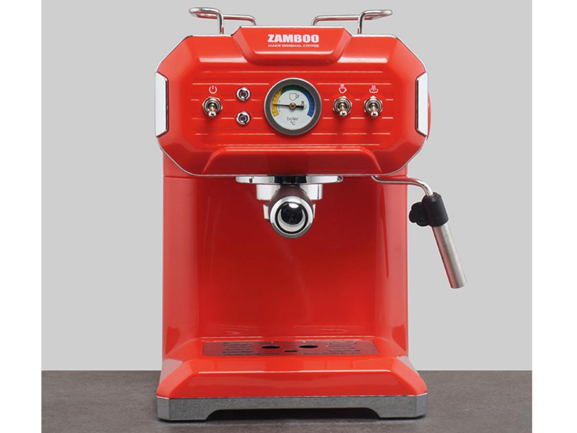 850W và 15 bar giúp ZB-92CF chiết xuất espresso ổn định.