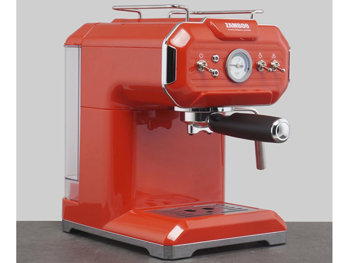 850W và 15 bar giúp ZB-92CF chiết xuất espresso ổn định.