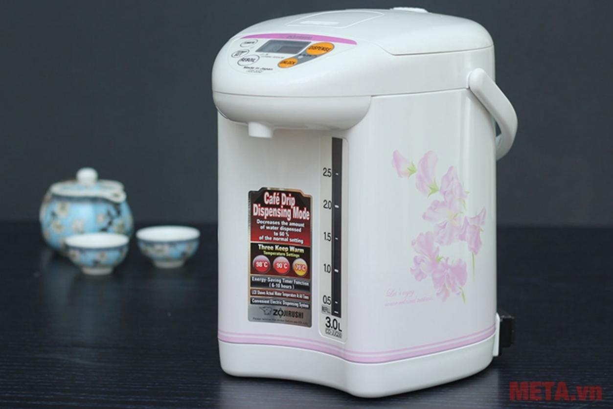 Dung tích 3 lít đáp ứng tốt nhu cầu dùng nước nóng trong gia đình.
