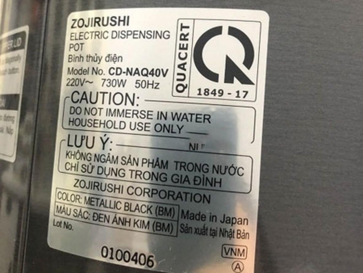 Bảng điều khiển LCD giúp theo dõi nhiệt độ và thao tác nhanh hơn.