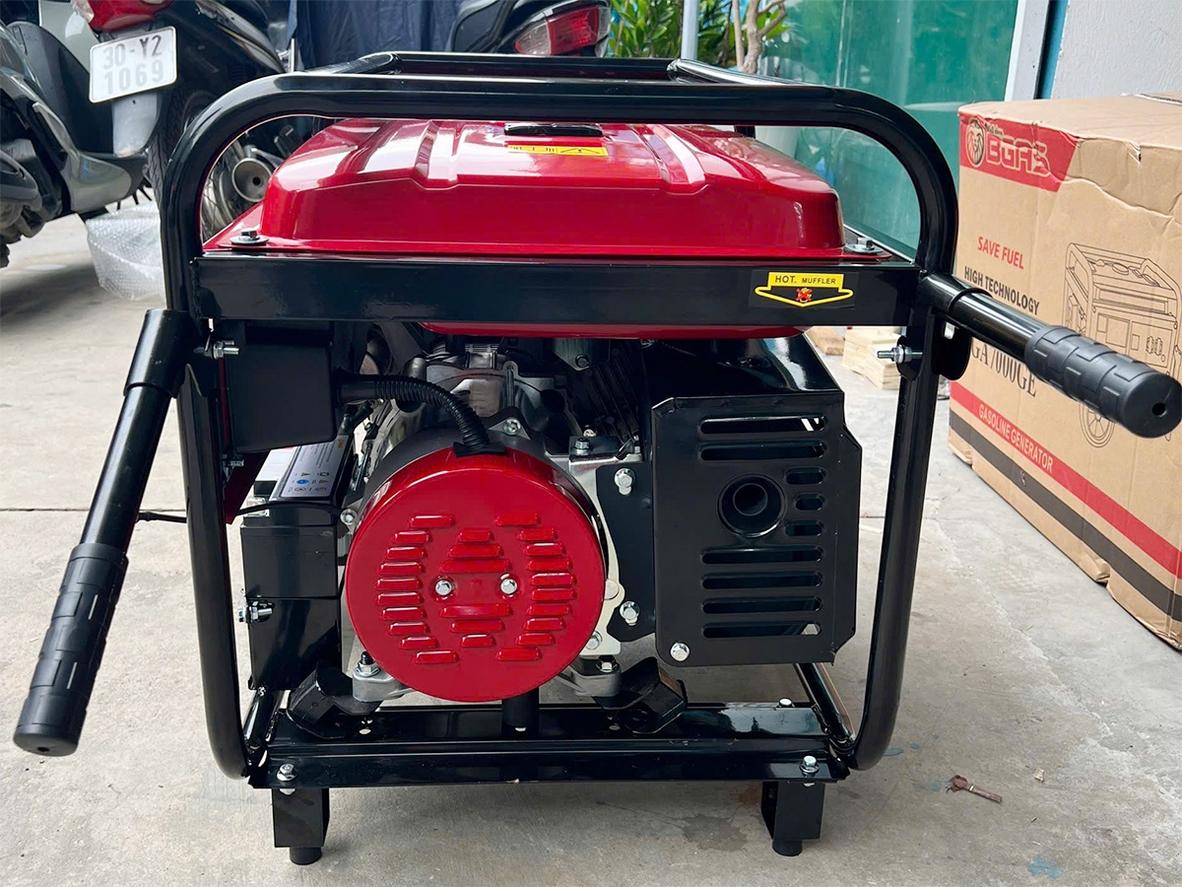 Máy phát điện Bgas BGA7000GE dùng điện 1 pha 220V - 230V phù hợp đa số nhu cầu dân dụng.