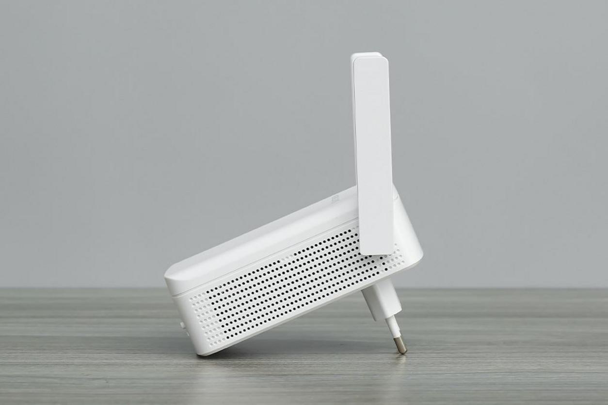 2.4GHz phủ xa, 5GHz cho tốc độ cao và độ trễ thấp.