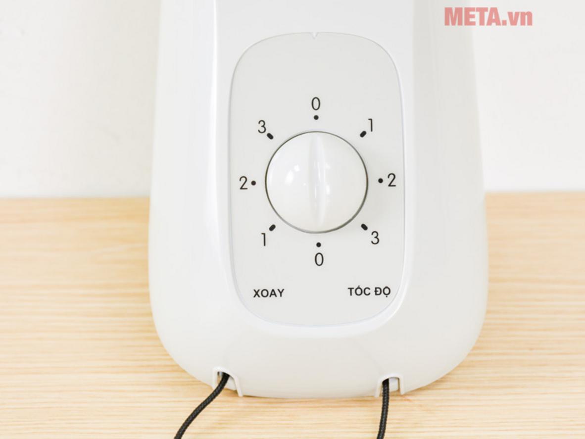 Điều khiển giật dây với 3 tốc độ gió, thao tác nhanh và dễ dùng.