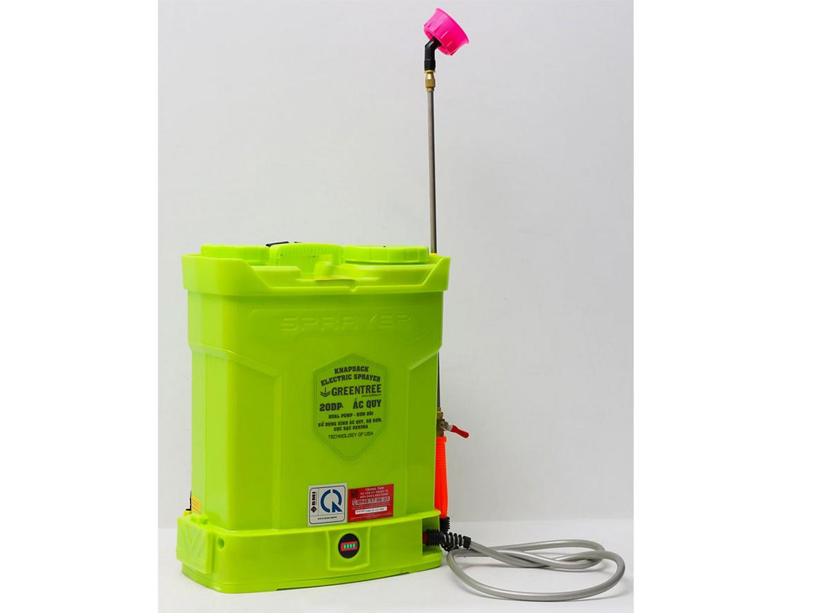 Ắc quy 12V - 12Ah giúp Greentree 20DP hoạt động 3 - 6 giờ sau mỗi lần sạc.