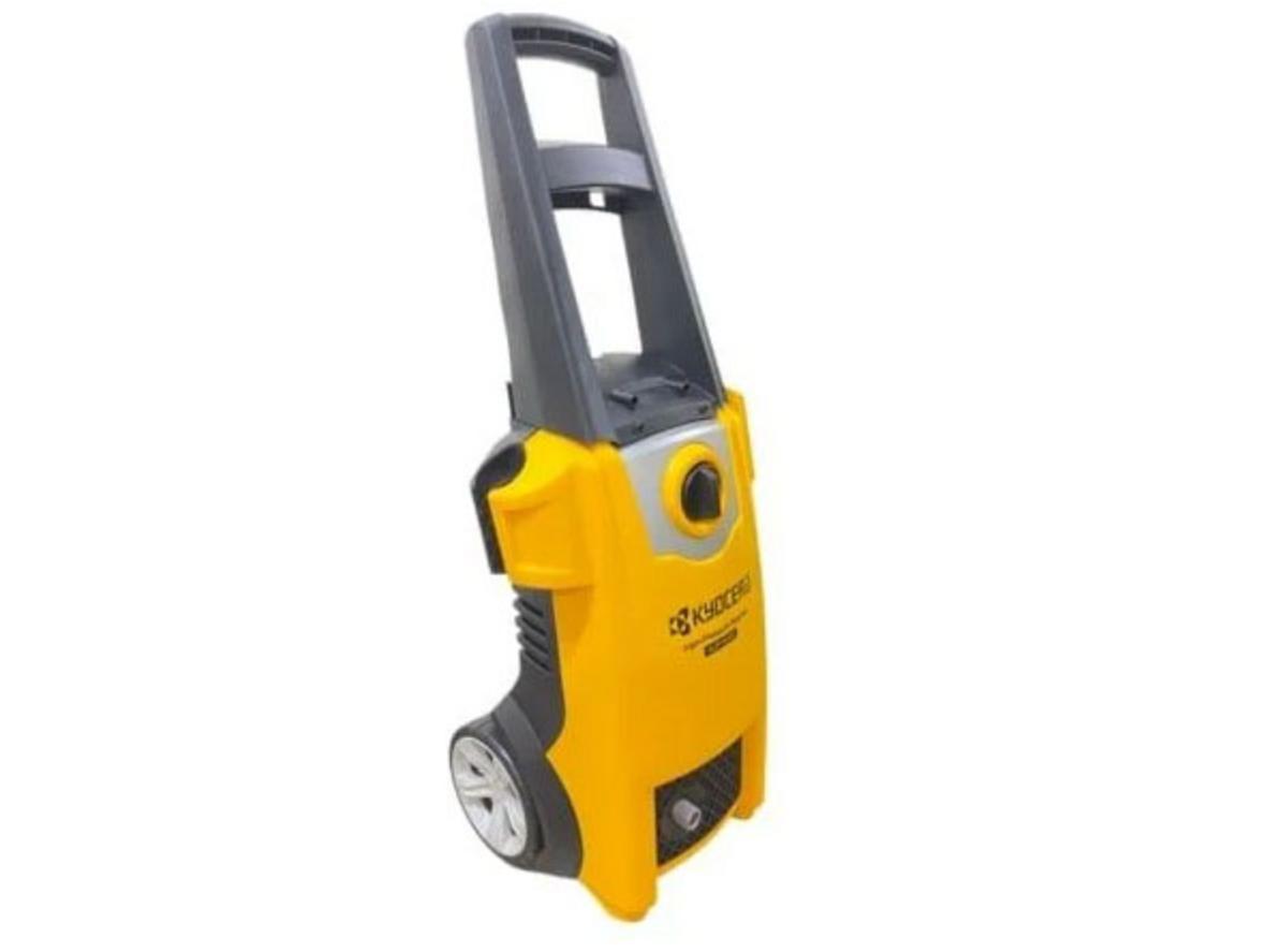 Khả năng tự hút nước giúp Kyocera AJP-1610 dùng linh hoạt hơn ở sân nhà.