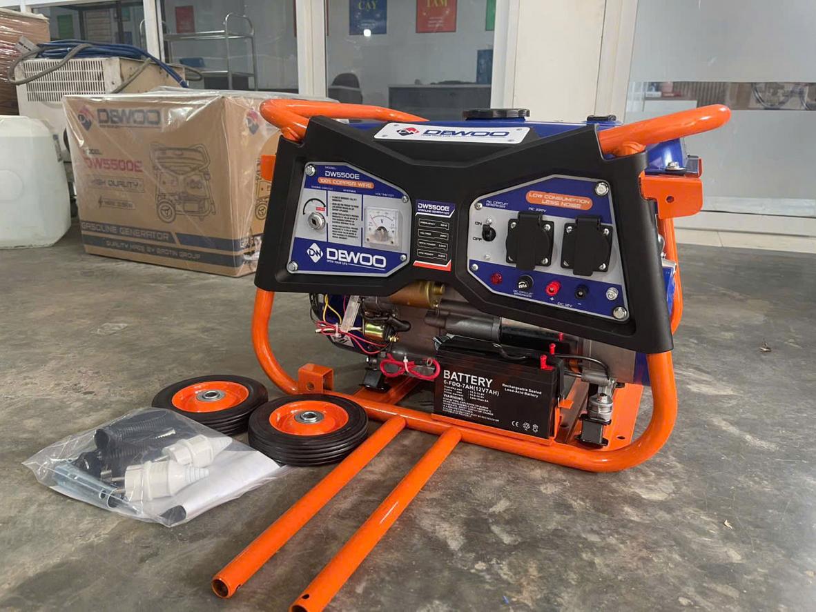 AVR ổn áp hỗ trợ dòng điện ra ổn định cho thiết bị điện tử.