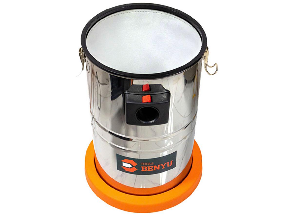 Benyu BY-VC 35 lít phù hợp vệ sinh gara, xưởng nhỏ và khu dịch vụ cần hút khô/ướt nhanh.