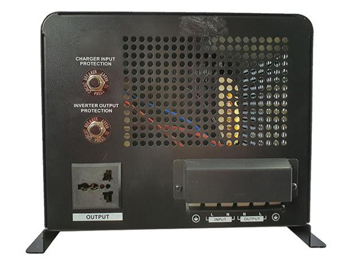 Bộ lưu điện UPS Sorotec EP3024 3kVA với sóng sin chuẩn và vỏ sắt sơn tĩnh điện.