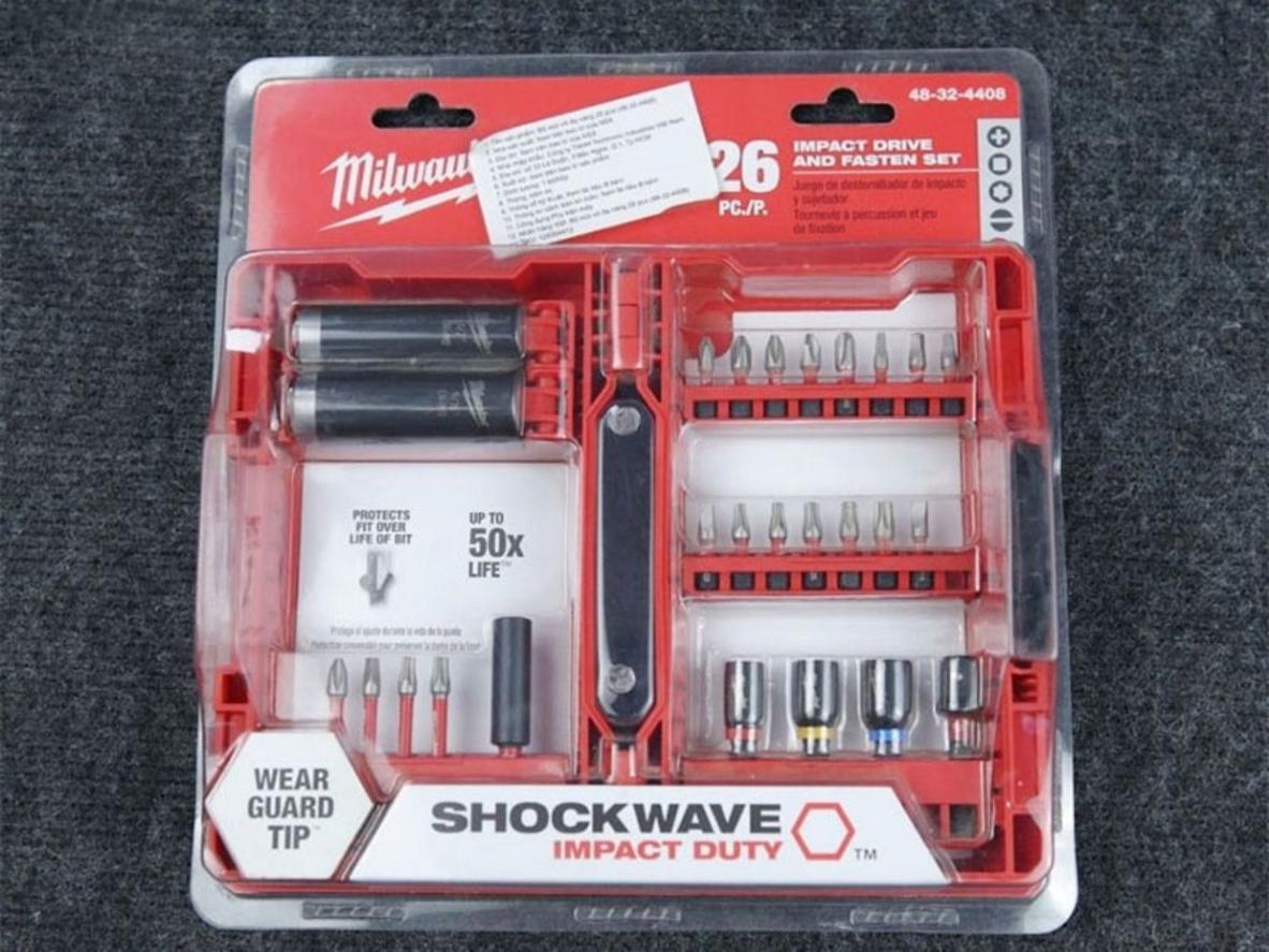 Cận cảnh các đầu vít của bộ Milwaukee 48-32-4408 cho nhiều kiểu siết mở khác nhau.