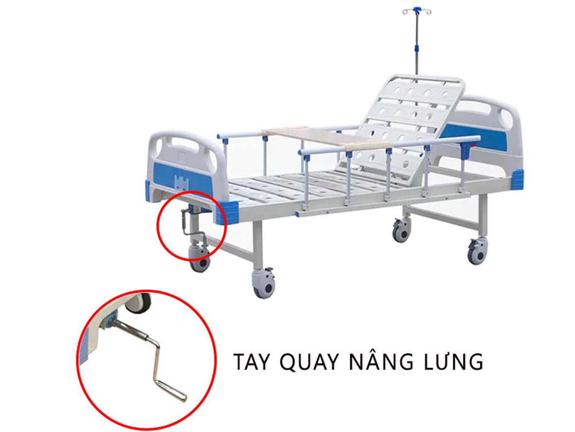 4 bánh xe giúp giường di chuyển thuận tiện và cố định an toàn.