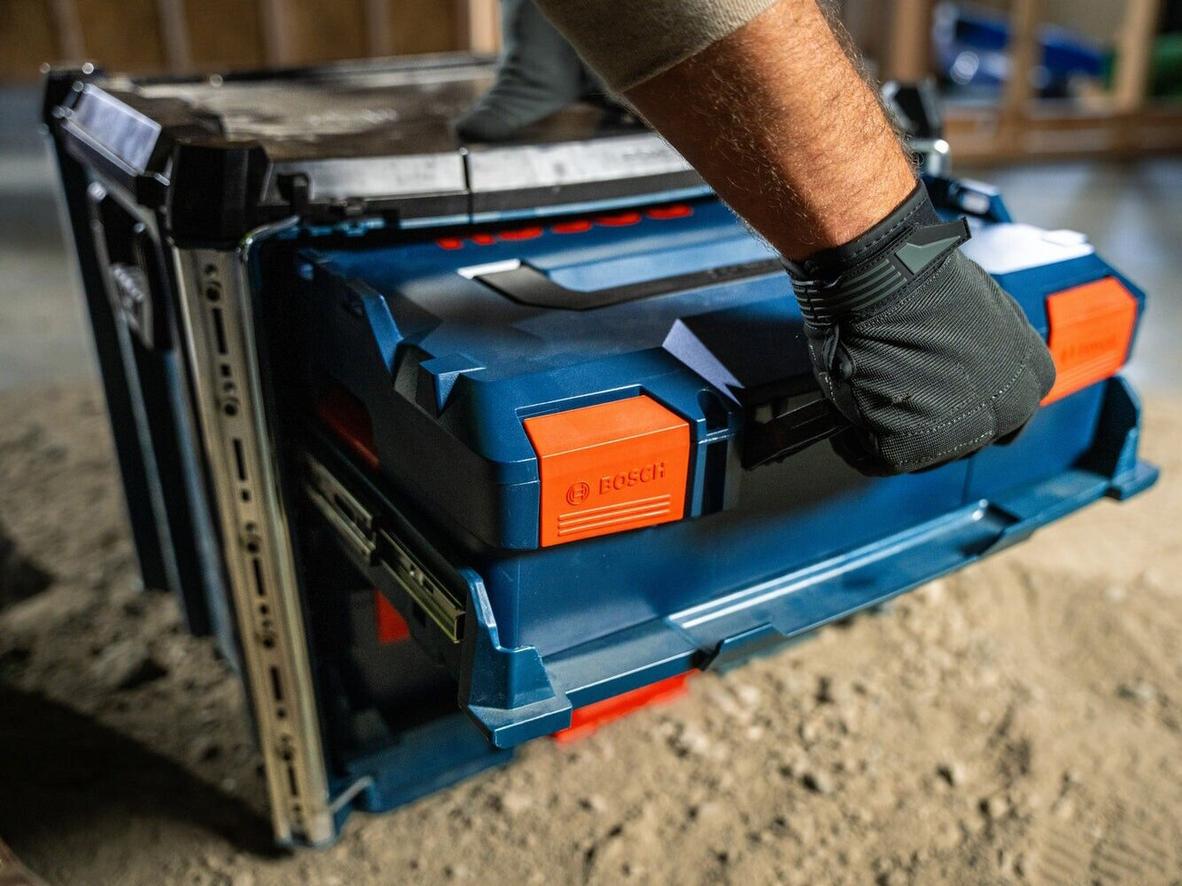 Cấu trúc 2 ngăn của Bosch L-BOXX Contractor Rack 2 giúp sắp xếp dụng cụ gọn và dễ lấy.