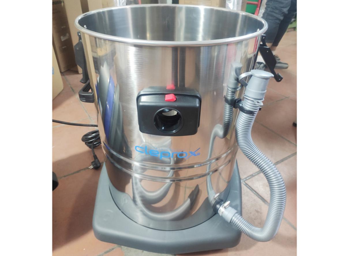 2 mô tơ 3200W tạo lực hút mạnh cho CleproX X-2/75.