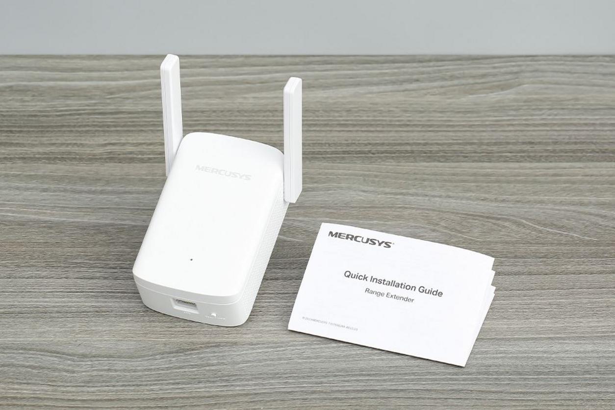 Cổng LAN Gigabit hỗ trợ TV, PC và console ổn định hơn.