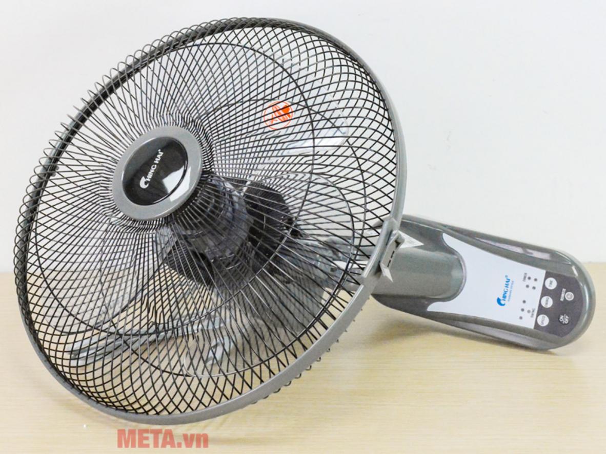 55W và sải cánh 40cm giúp ChingHai W615A làm mát nhanh cho phòng vừa.