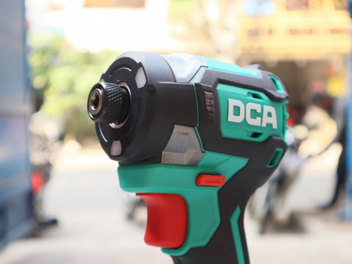 3 cấp tốc độ giúp ADPL208 kiểm soát tốt hơn trên từng vật liệu.