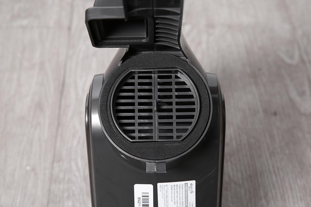 Deerma DEM-DX700S hợp căn hộ nhỏ, sofa và khe hẹp.