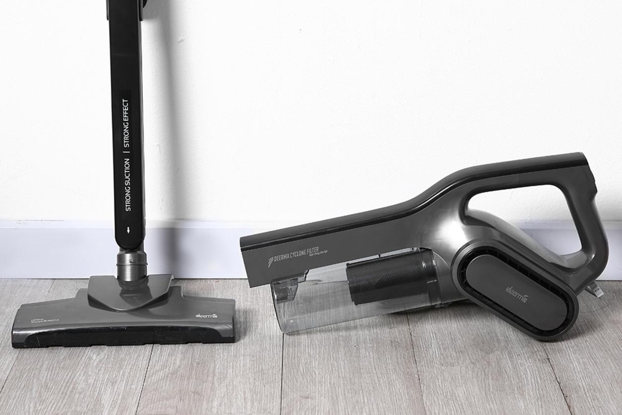 Thông số gia dụng rõ ràng: 75dB, nhựa bền, màu đen xám.
