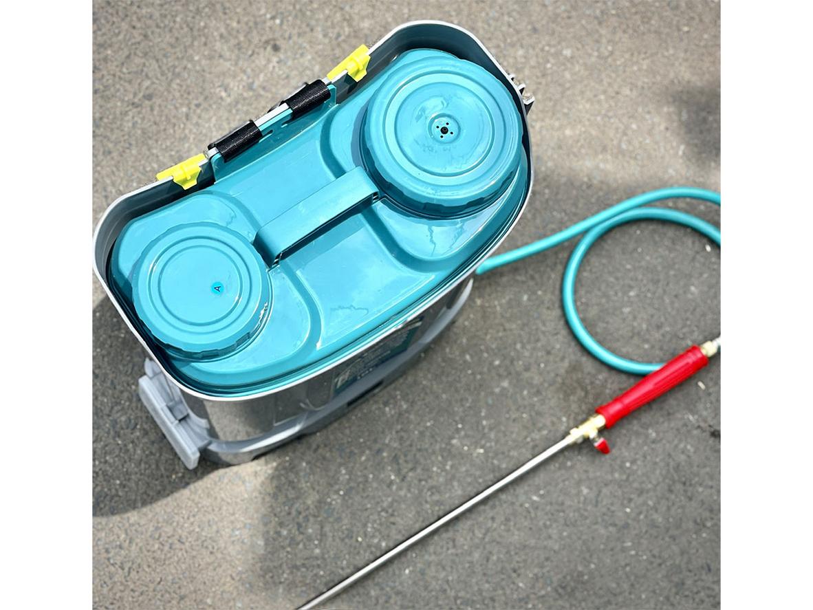 Bình 18 lít giúp giảm số lần châm thuốc khi phun liên tục.