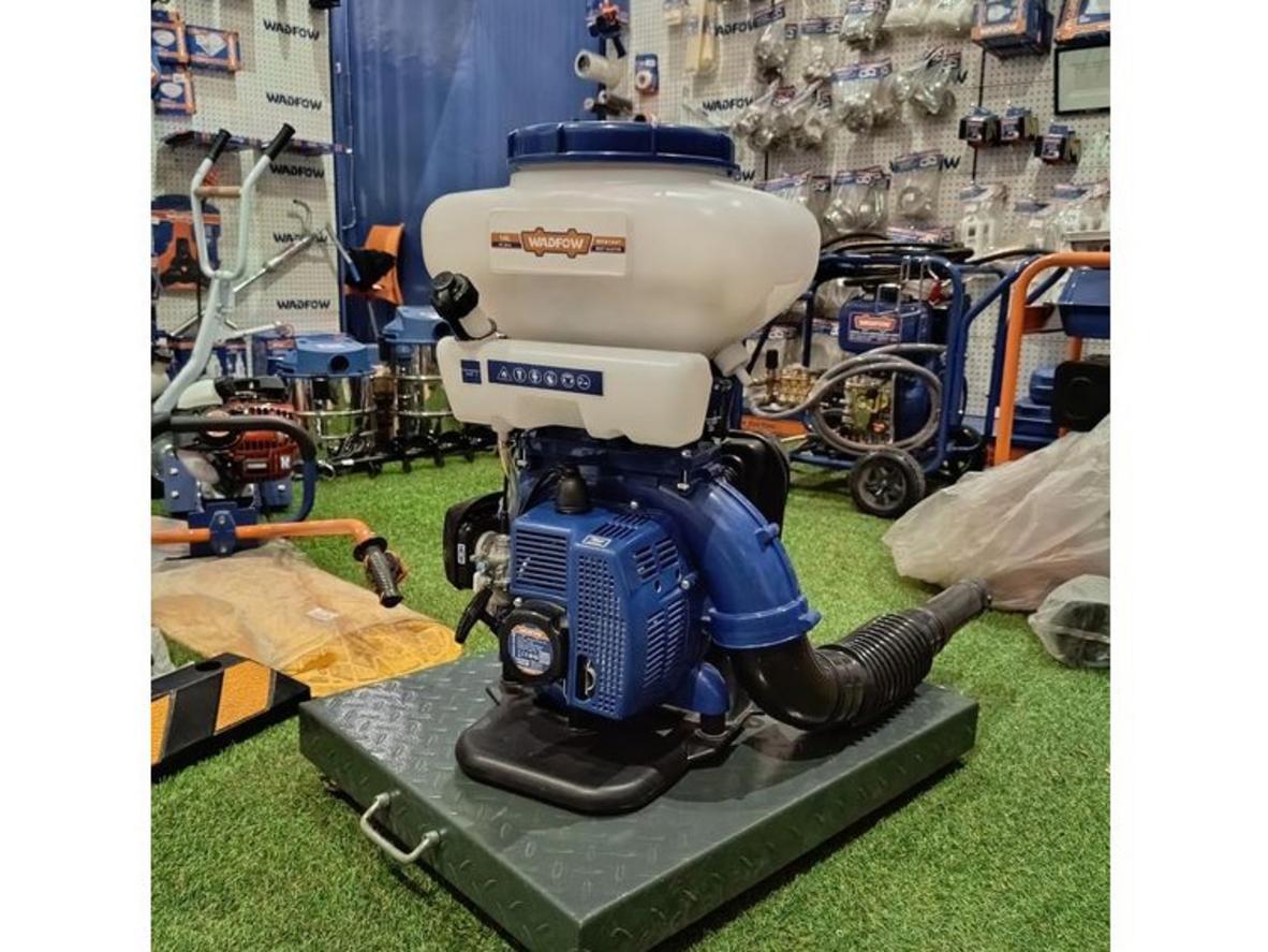Động cơ 41.5cc giúp máy vận hành khỏe và ổn định khi phun ngoài vườn.