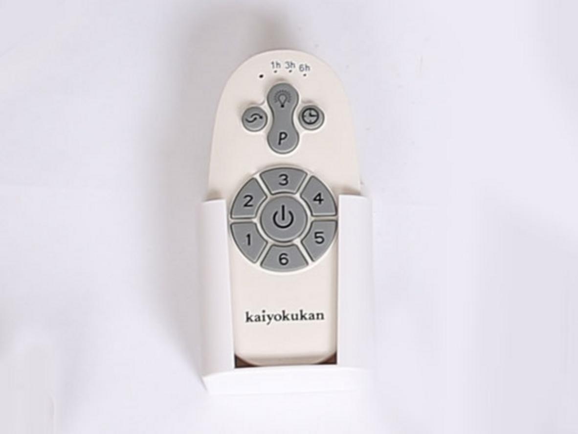 Động cơ DC 52W giúp quạt vận hành êm và tiết kiệm điện cho không gian dùng thường xuyên.