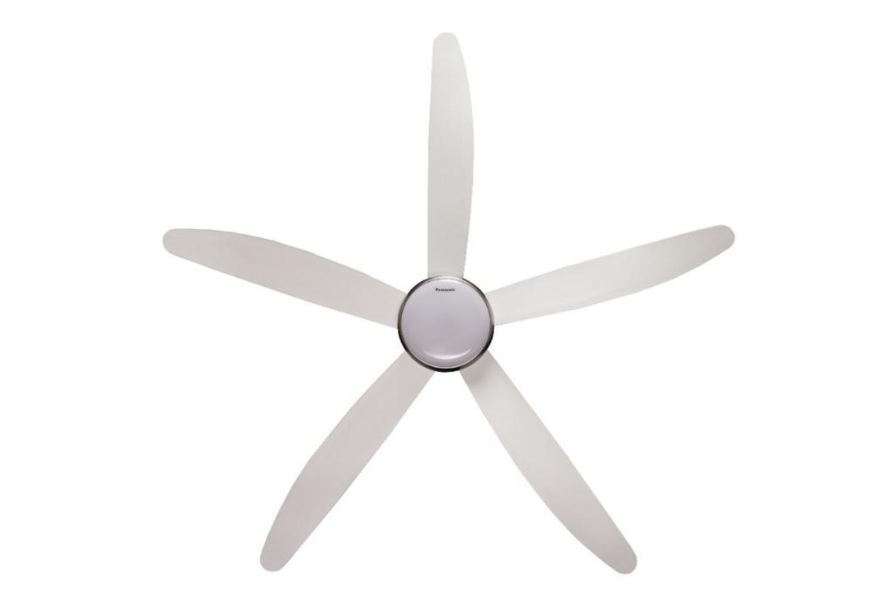 Động cơ DC 58W giúp quạt vận hành êm và tiết kiệm điện hơn.