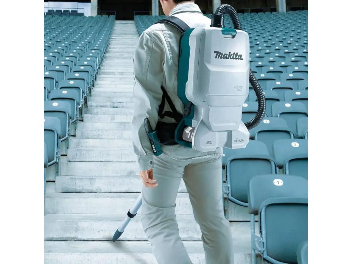 Lực hút 11 kPa và lưu lượng khí 2.2 m³/phút giúp dọn nhanh hơn