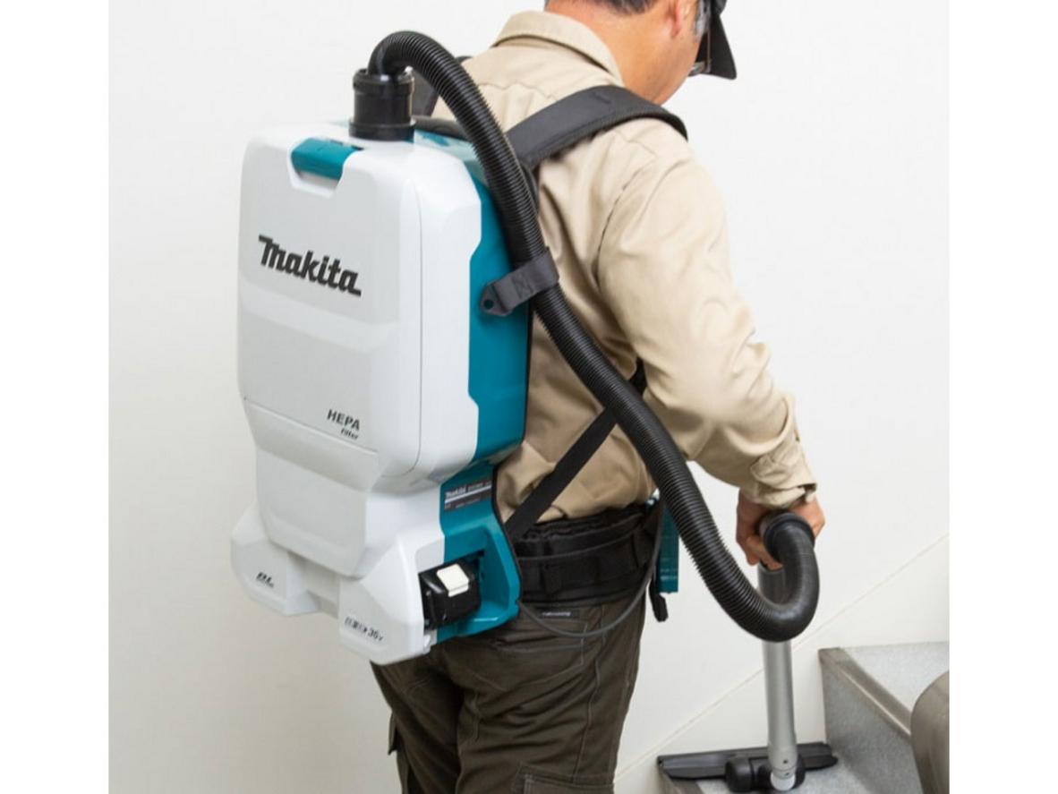 Makita DVC660Z dùng đồng thời 2 pin 18V LXT Li-Ion