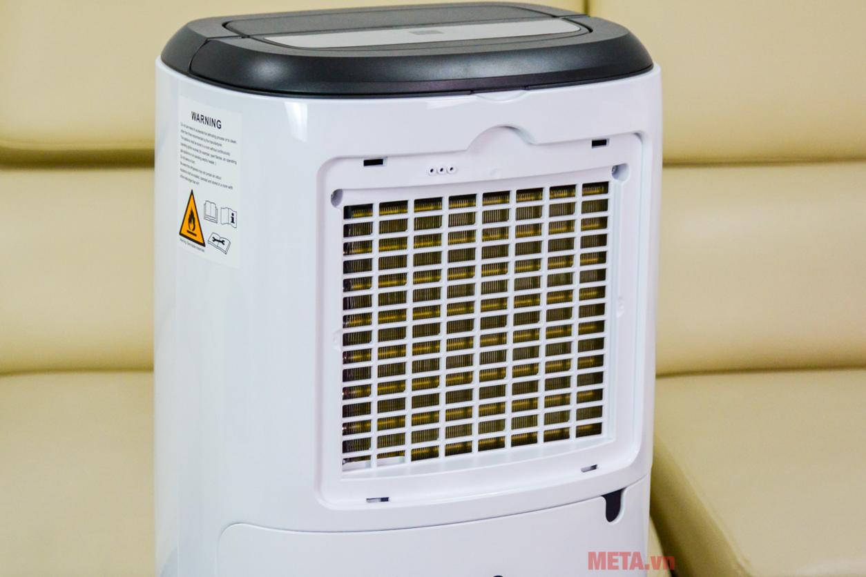 Bảng điều khiển cảm ứng giúp thao tác nhanh và dễ quan sát
